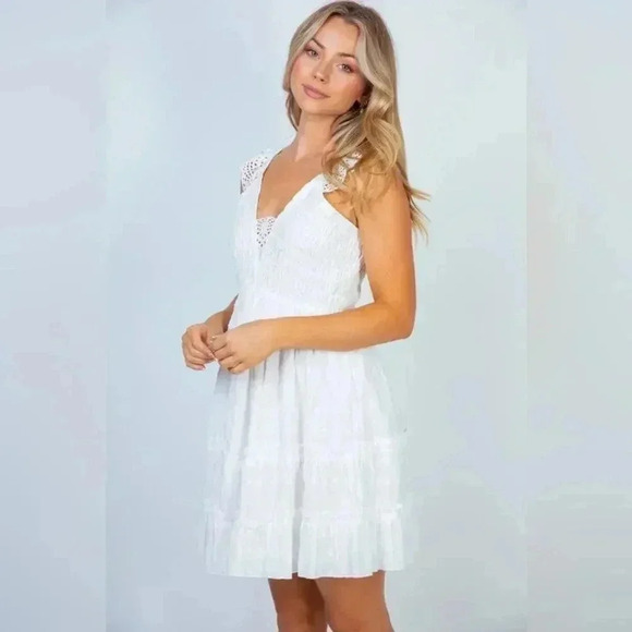 White Birch Black Label Flutter Sleeve Smocked Dress Size XL White EUC - Picture 4 of 15